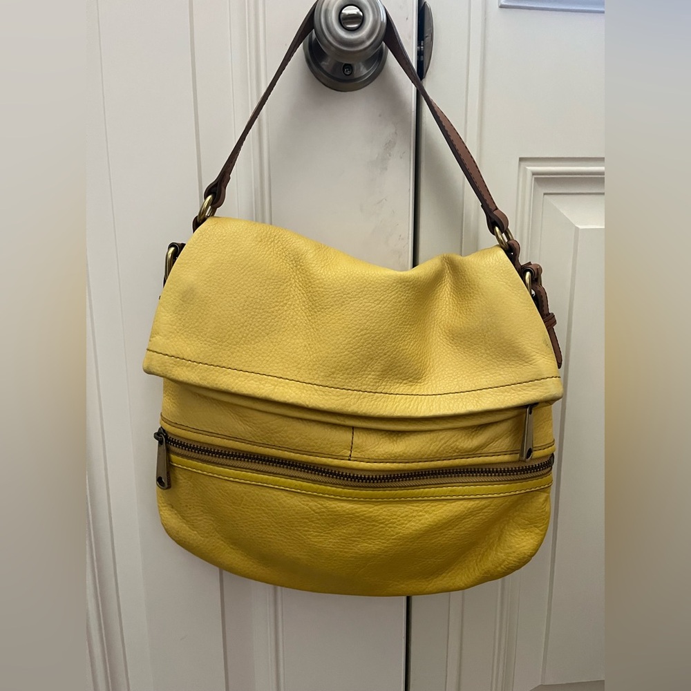 Fossil Large Yellow Leather Shoulder Bag spacious with Several Compartments